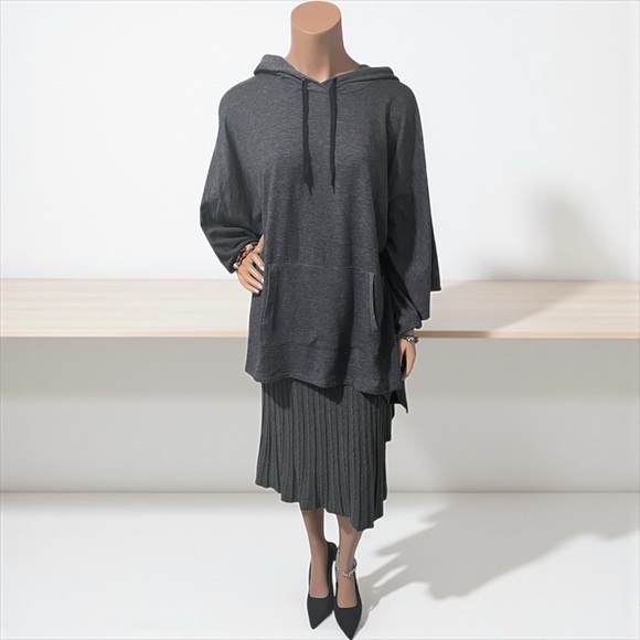 Charcoal Hooded Poncho Stunning/ Stylish - Picture 1 of 9